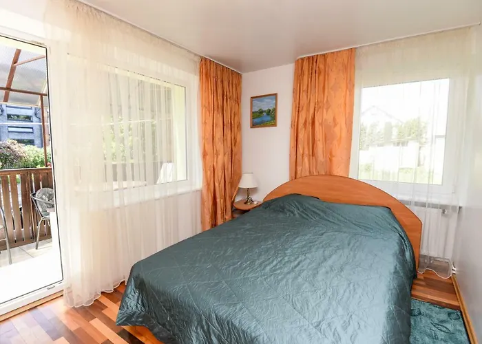 Sea Side Apartment *